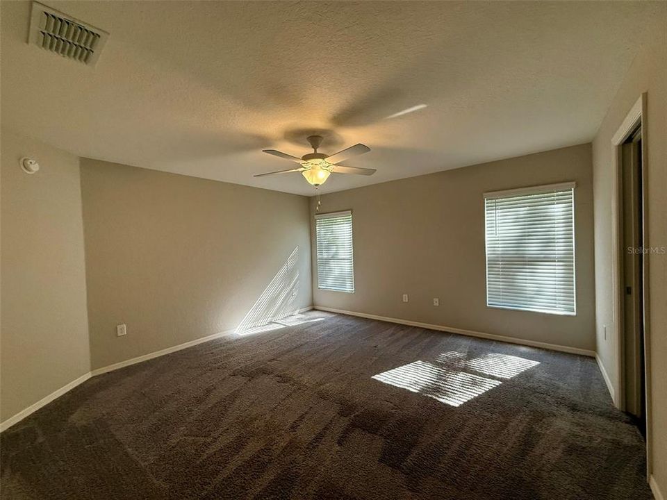 待售: $300,000 (3 贝兹, 2 浴室, 1610 平方英尺)