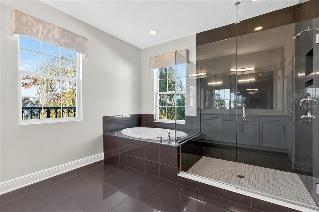 待售: $2,150,000 (5 贝兹, 4 浴室, 4478 平方英尺)