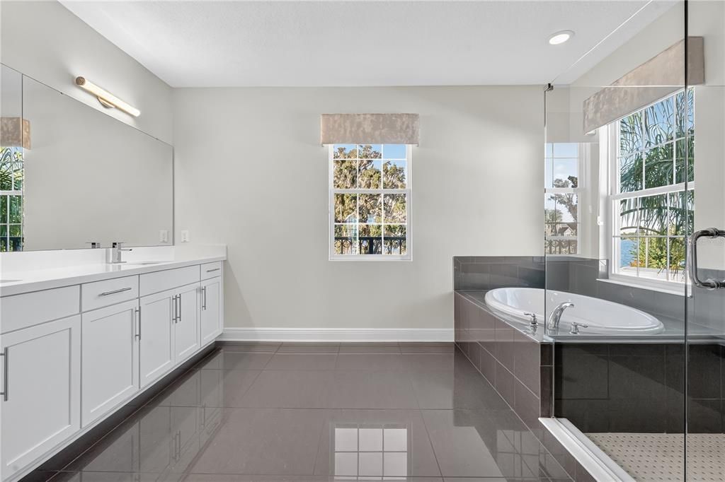 待售: $2,150,000 (5 贝兹, 4 浴室, 4478 平方英尺)