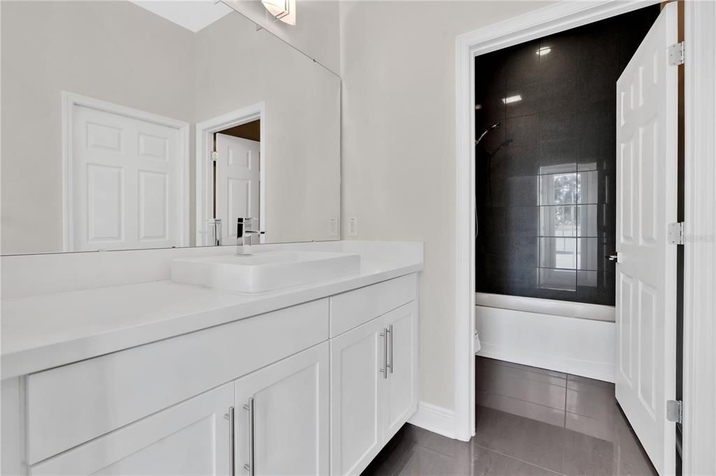 待售: $2,150,000 (5 贝兹, 4 浴室, 4478 平方英尺)