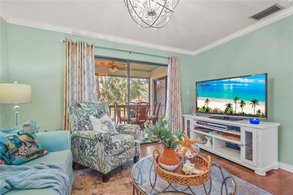 For Sale: $260,000 (2 beds, 2 baths, 1145 Square Feet)