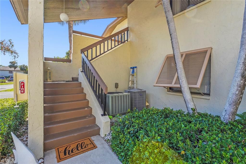 For Sale: $260,000 (2 beds, 2 baths, 1145 Square Feet)