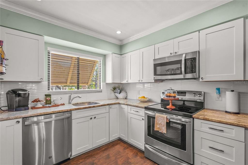 For Sale: $260,000 (2 beds, 2 baths, 1145 Square Feet)