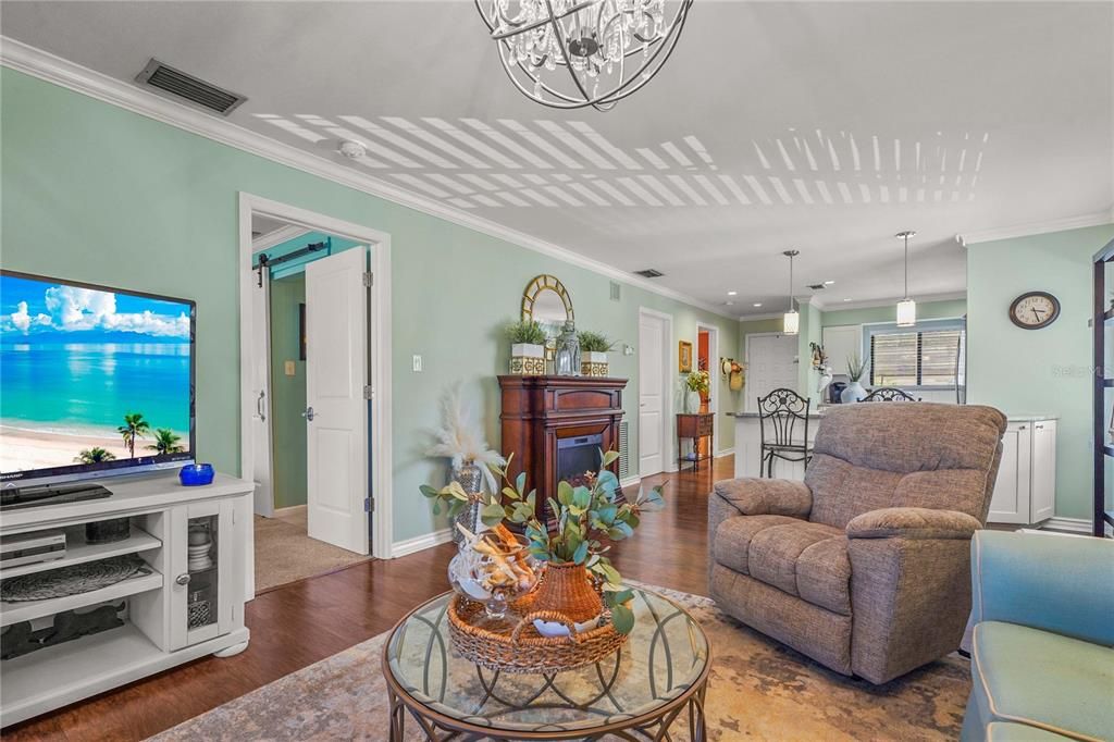 For Sale: $260,000 (2 beds, 2 baths, 1145 Square Feet)