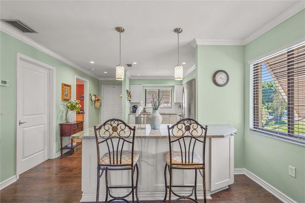 For Sale: $260,000 (2 beds, 2 baths, 1145 Square Feet)