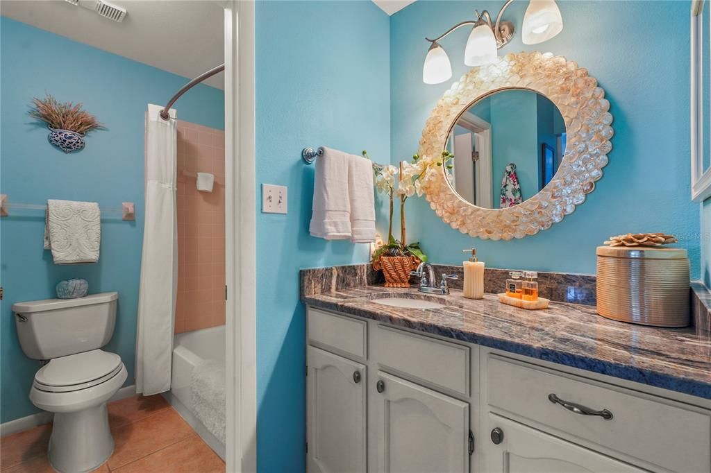 For Sale: $260,000 (2 beds, 2 baths, 1145 Square Feet)