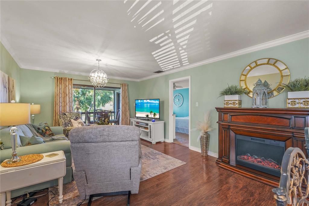 For Sale: $260,000 (2 beds, 2 baths, 1145 Square Feet)