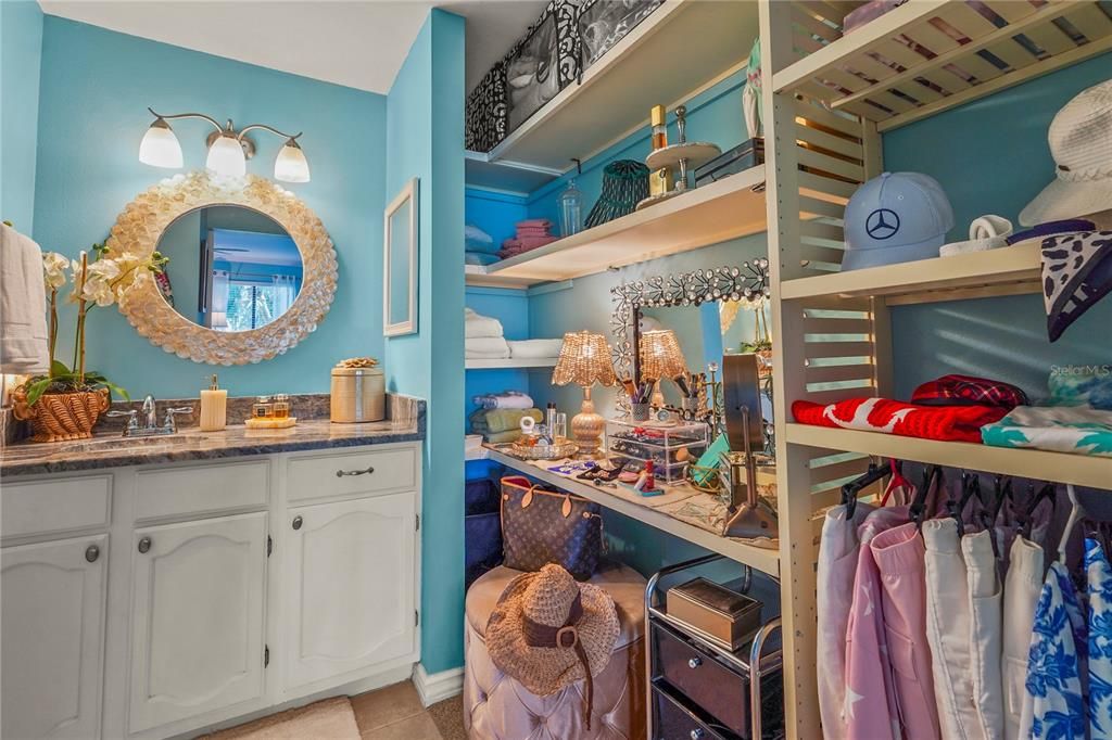 For Sale: $260,000 (2 beds, 2 baths, 1145 Square Feet)