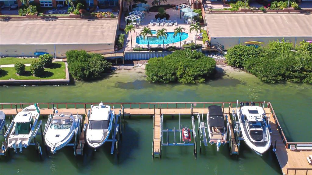 En Venta: $1,965,000 (3 camas, 3 baños, 2480 Pies cuadrados)