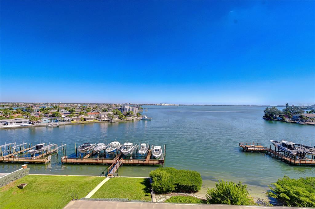 En Venta: $1,965,000 (3 camas, 3 baños, 2480 Pies cuadrados)