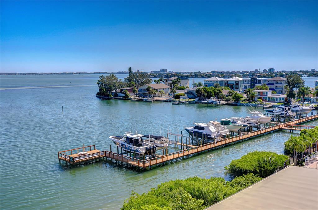 En Venta: $1,965,000 (3 camas, 3 baños, 2480 Pies cuadrados)