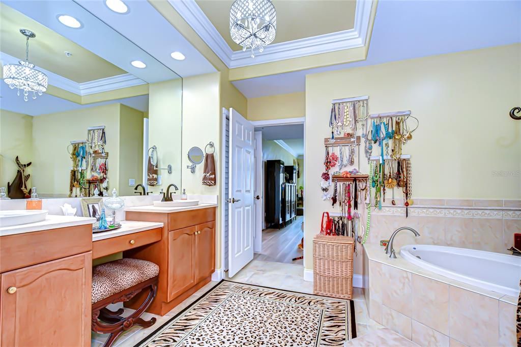 En Venta: $1,965,000 (3 camas, 3 baños, 2480 Pies cuadrados)