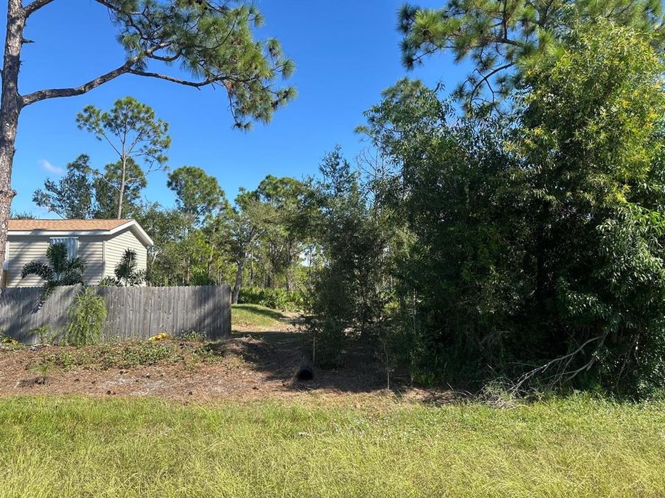 На продажу: $23,000 (0.21 acres)