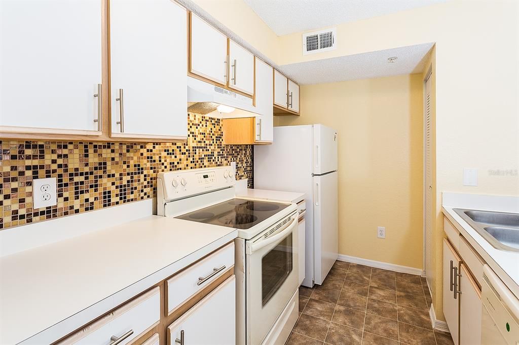 For Rent: $1,625 (2 beds, 2 baths, 1026 Square Feet)