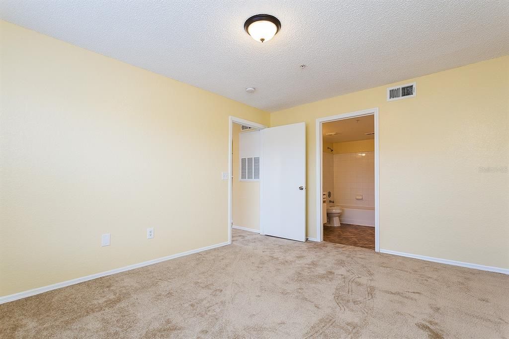 For Rent: $1,625 (2 beds, 2 baths, 1026 Square Feet)