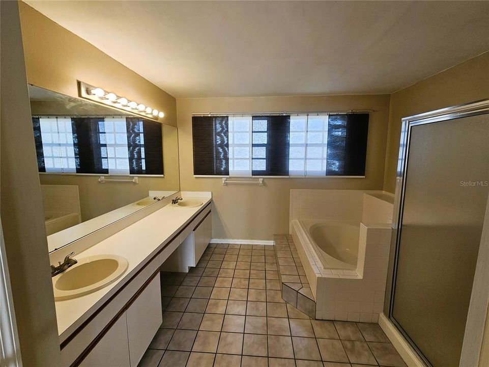 En Renta: $2,400 (3 camas, 2 baños, 1929 Pies cuadrados)