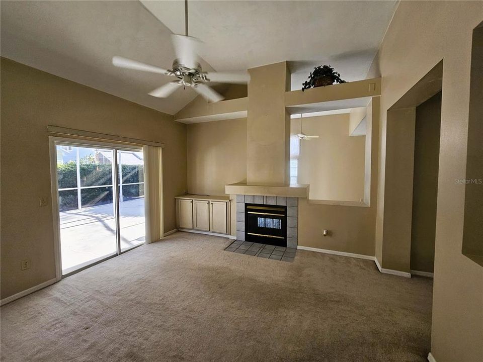 En Renta: $2,400 (3 camas, 2 baños, 1929 Pies cuadrados)