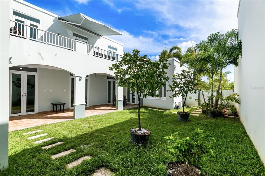 For Sale: $1,175,000 (4 beds, 3 baths, 4382 Square Feet)