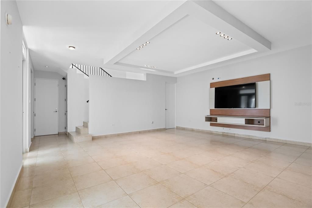 For Sale: $1,175,000 (4 beds, 3 baths, 4382 Square Feet)