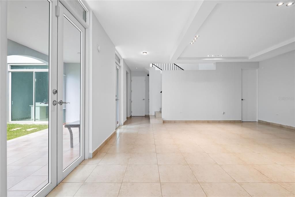 For Sale: $1,175,000 (4 beds, 3 baths, 4382 Square Feet)