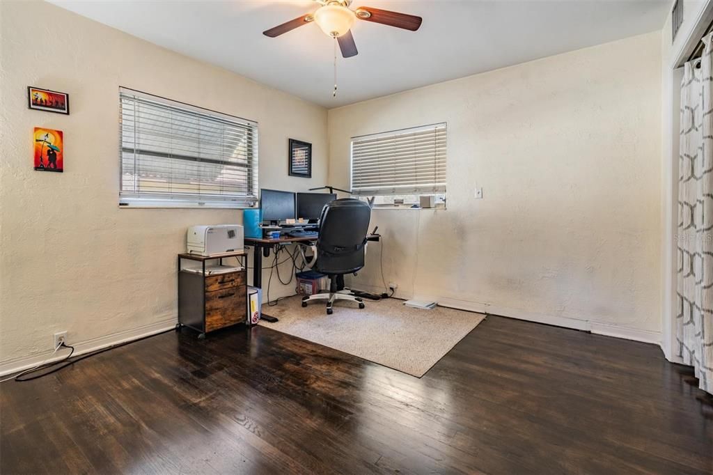 Active With Contract: $384,500 (2 beds, 2 baths, 1412 Square Feet)