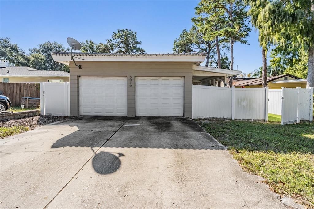 Active With Contract: $384,500 (2 beds, 2 baths, 1412 Square Feet)