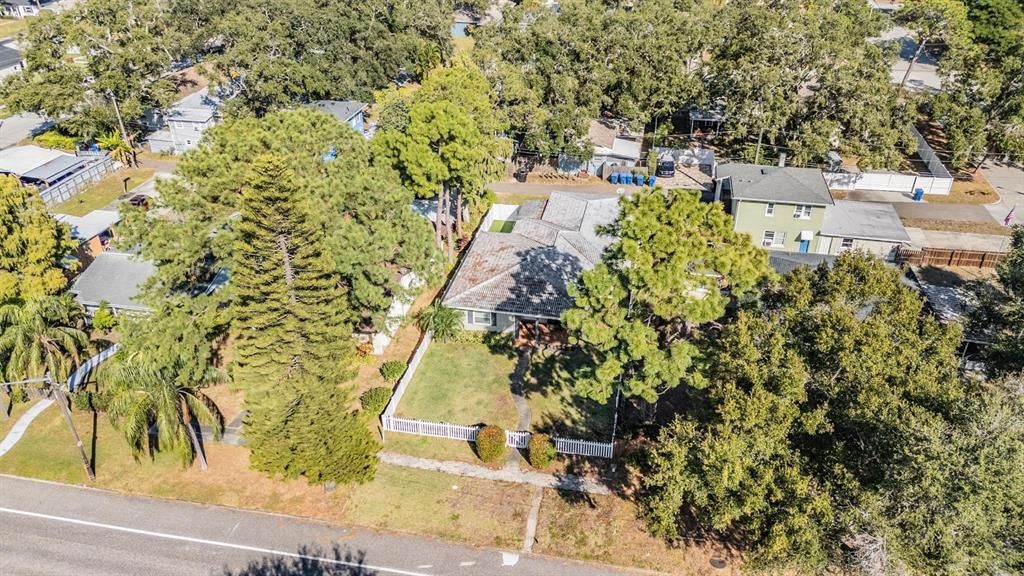 Active With Contract: $384,500 (2 beds, 2 baths, 1412 Square Feet)