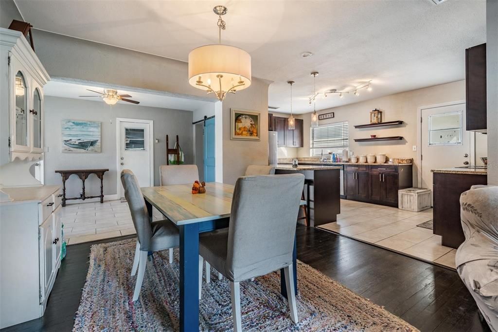 Active With Contract: $384,500 (2 beds, 2 baths, 1412 Square Feet)