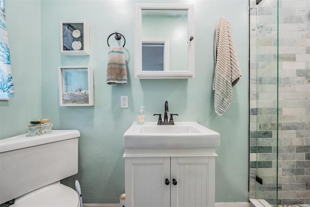 Active With Contract: $384,500 (2 beds, 2 baths, 1412 Square Feet)