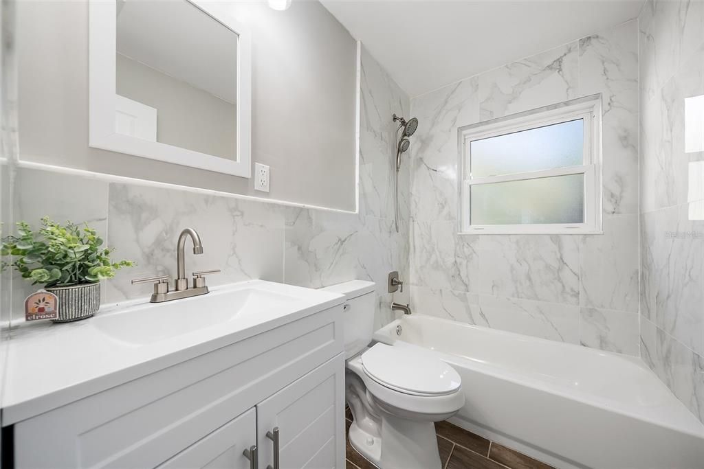 待售: $269,900 (4 贝兹, 2 浴室, 1456 平方英尺)