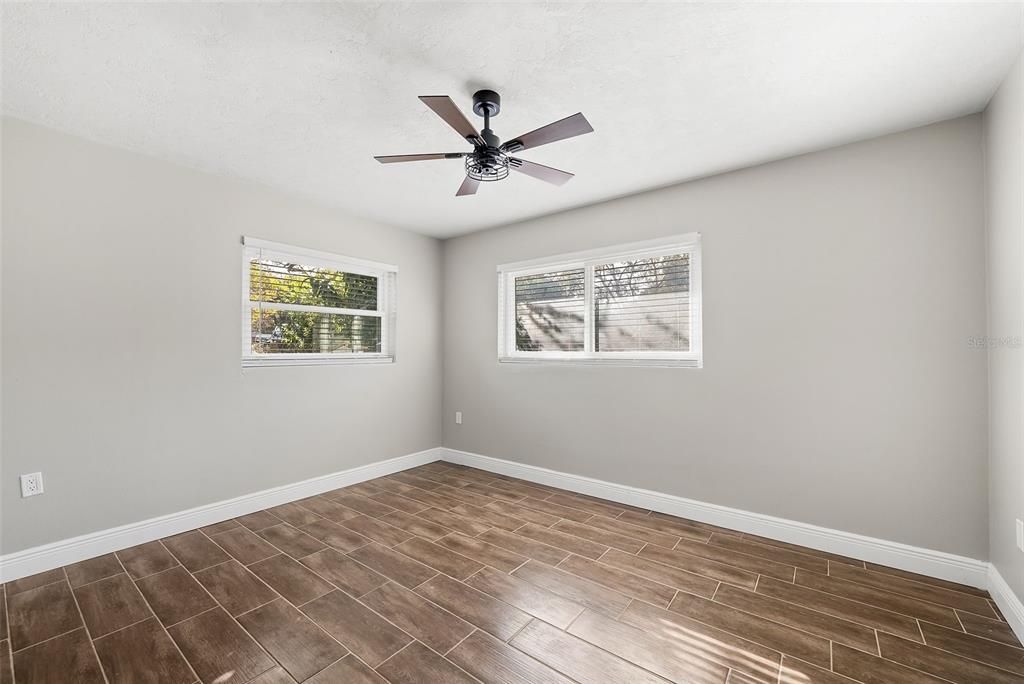 待售: $269,900 (4 贝兹, 2 浴室, 1456 平方英尺)