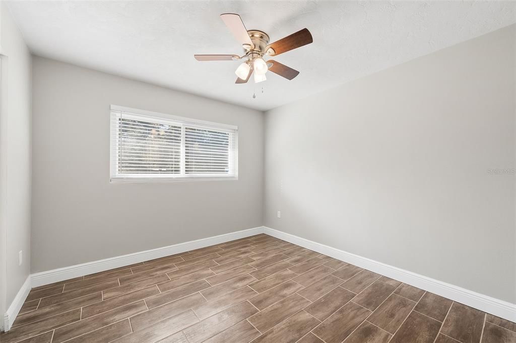 待售: $269,900 (4 贝兹, 2 浴室, 1456 平方英尺)