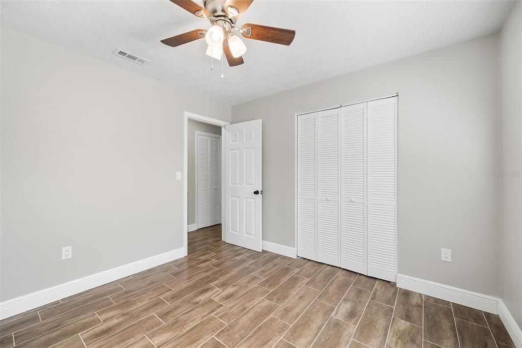 待售: $269,900 (4 贝兹, 2 浴室, 1456 平方英尺)