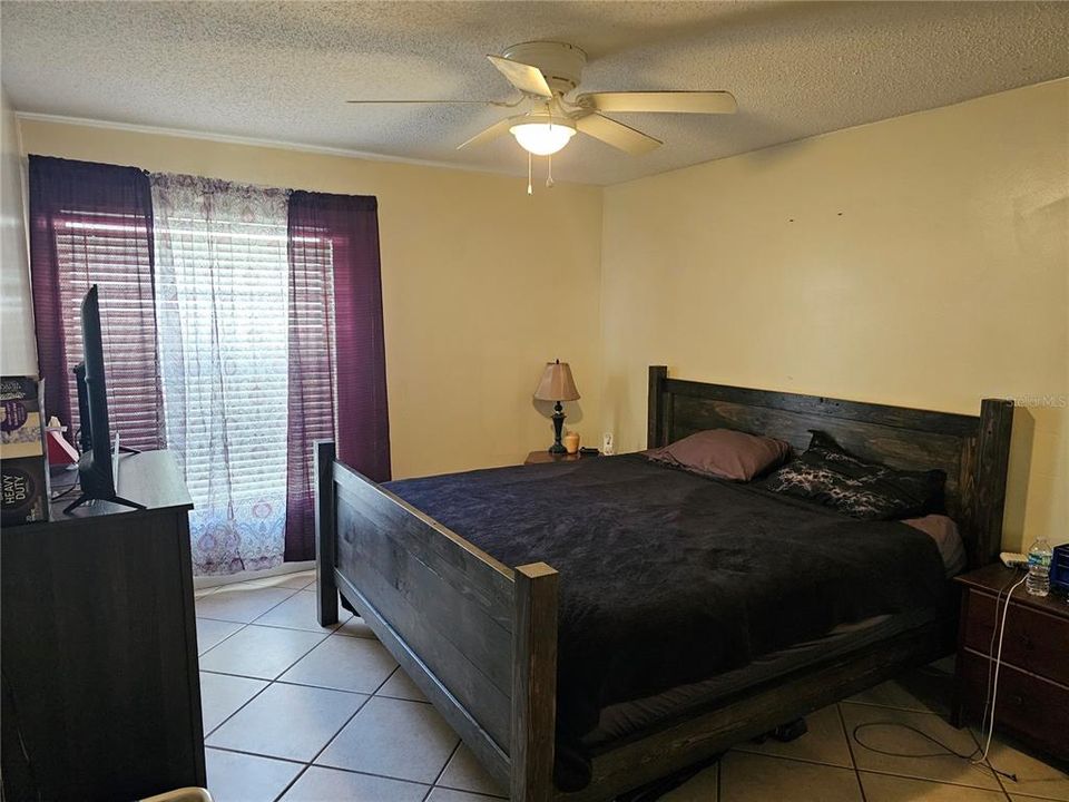 For Sale: $329,000 (3 beds, 2 baths, 1721 Square Feet)