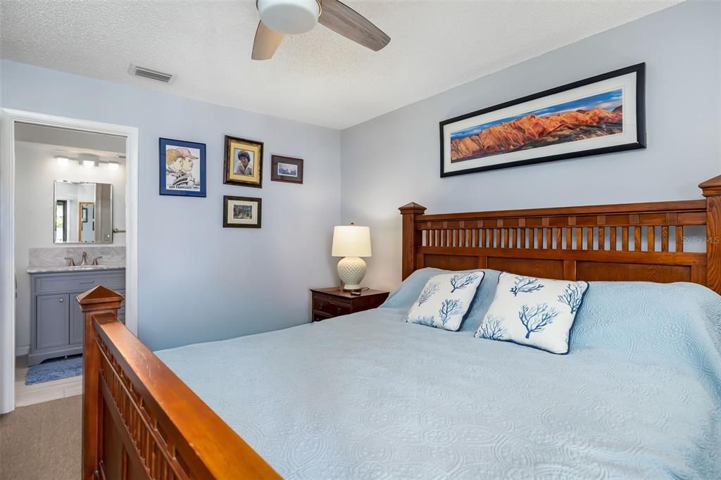 For Sale: $231,000 (2 beds, 2 baths, 1477 Square Feet)