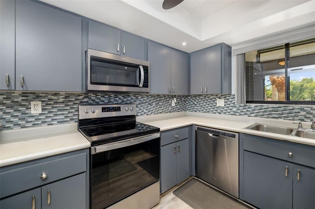 For Sale: $231,000 (2 beds, 2 baths, 1477 Square Feet)