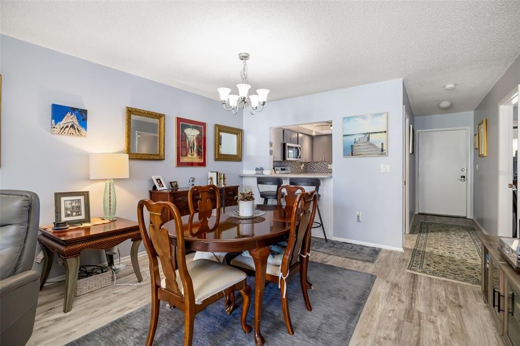 For Sale: $231,000 (2 beds, 2 baths, 1477 Square Feet)