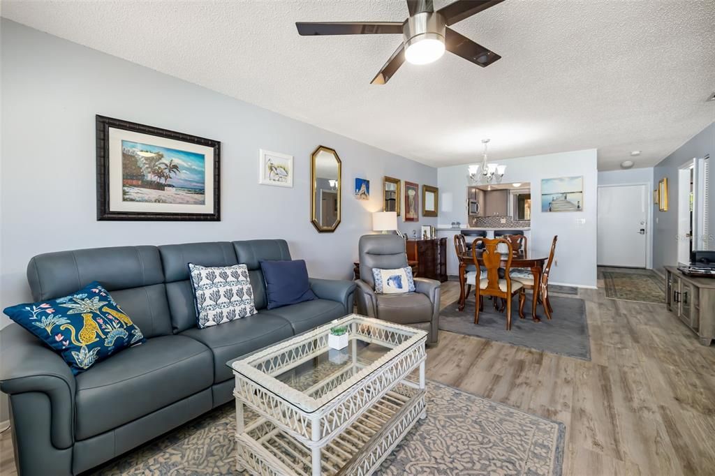 For Sale: $231,000 (2 beds, 2 baths, 1477 Square Feet)