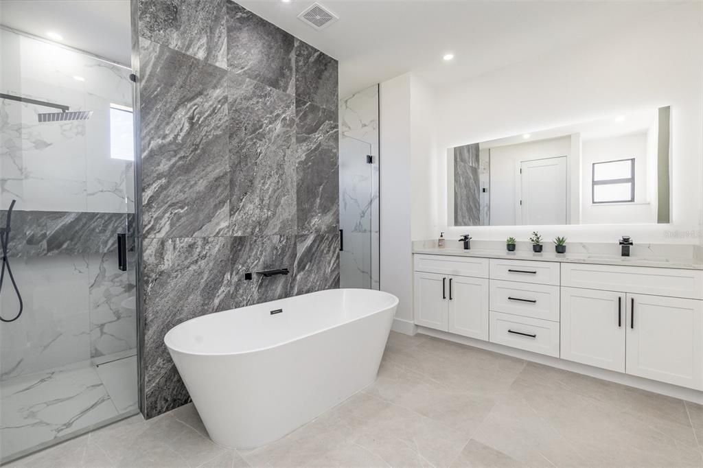 Active With Contract: $659,000 (4 beds, 3 baths, 2098 Square Feet)