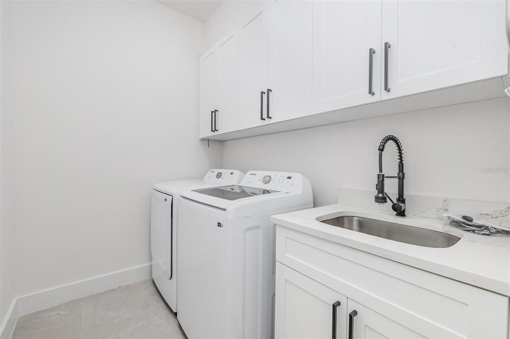 Active With Contract: $659,000 (4 beds, 3 baths, 2098 Square Feet)