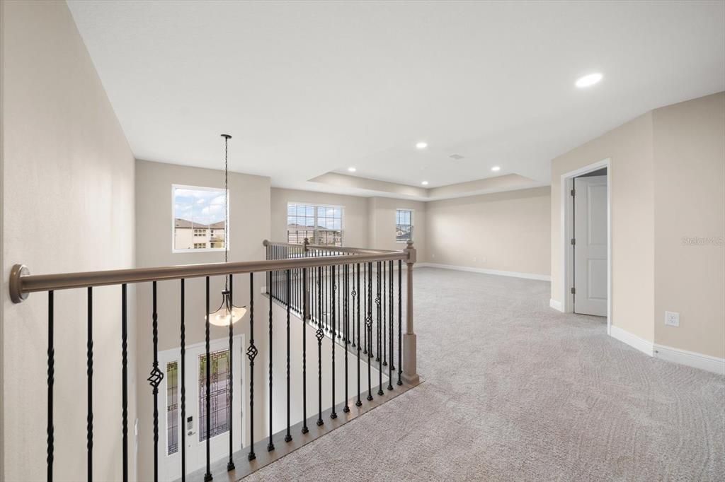 For Sale: $725,000 (5 beds, 4 baths, 3531 Square Feet)