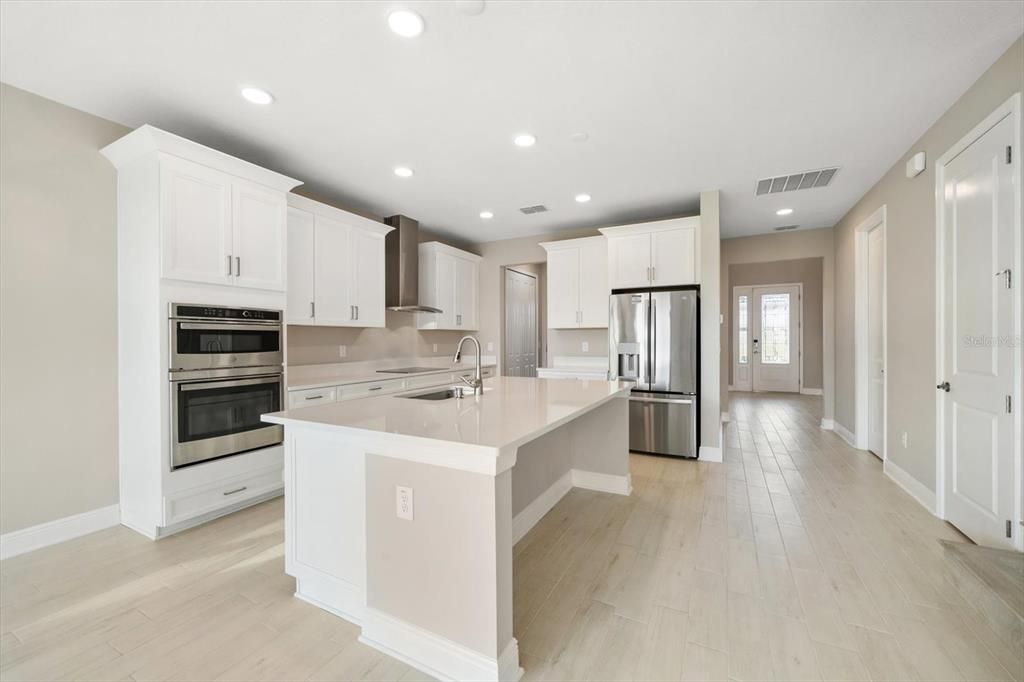 For Sale: $725,000 (5 beds, 4 baths, 3531 Square Feet)