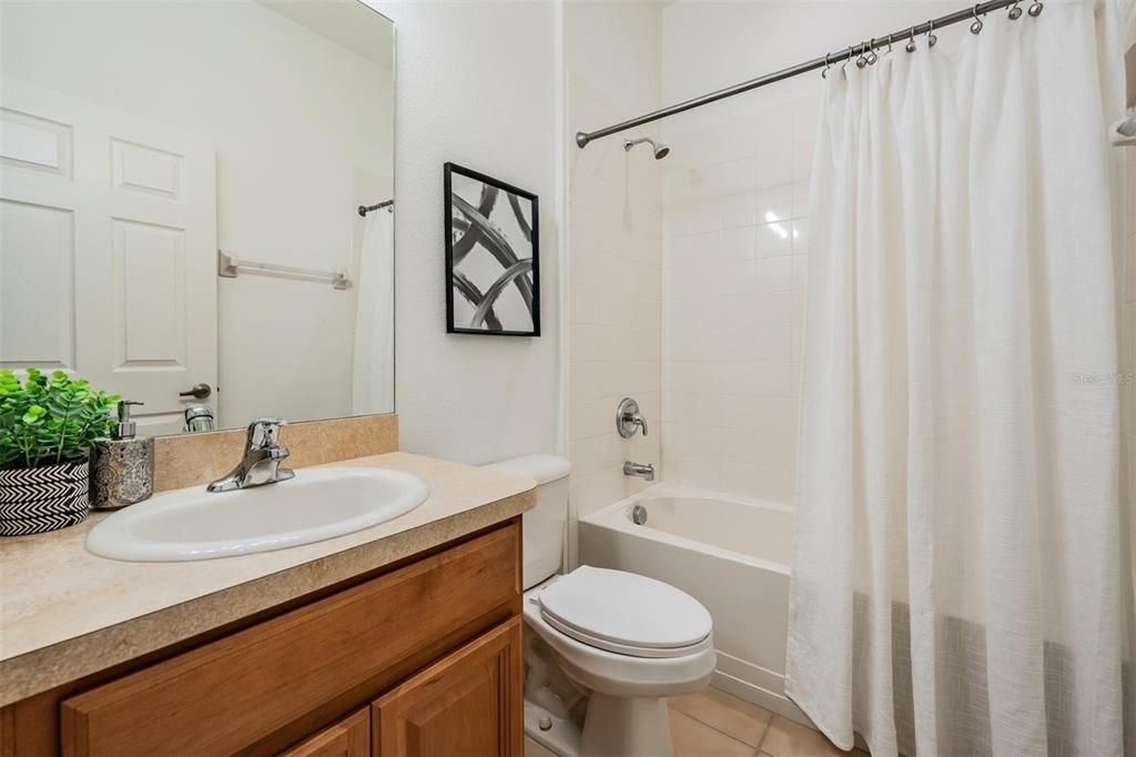 En Venta: $335,000 (3 camas, 2 baños, 1758 Pies cuadrados)