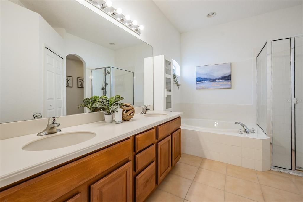 En Venta: $335,000 (3 camas, 2 baños, 1758 Pies cuadrados)