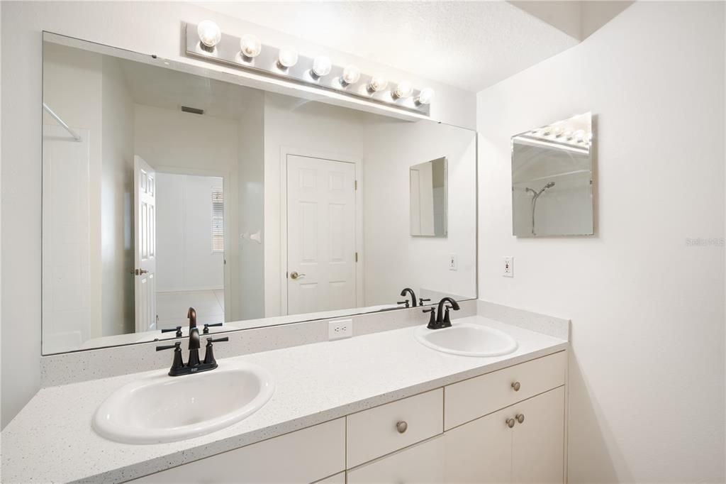 出租: $2,200 (3 贝兹, 2 浴室, 1521 平方英尺)