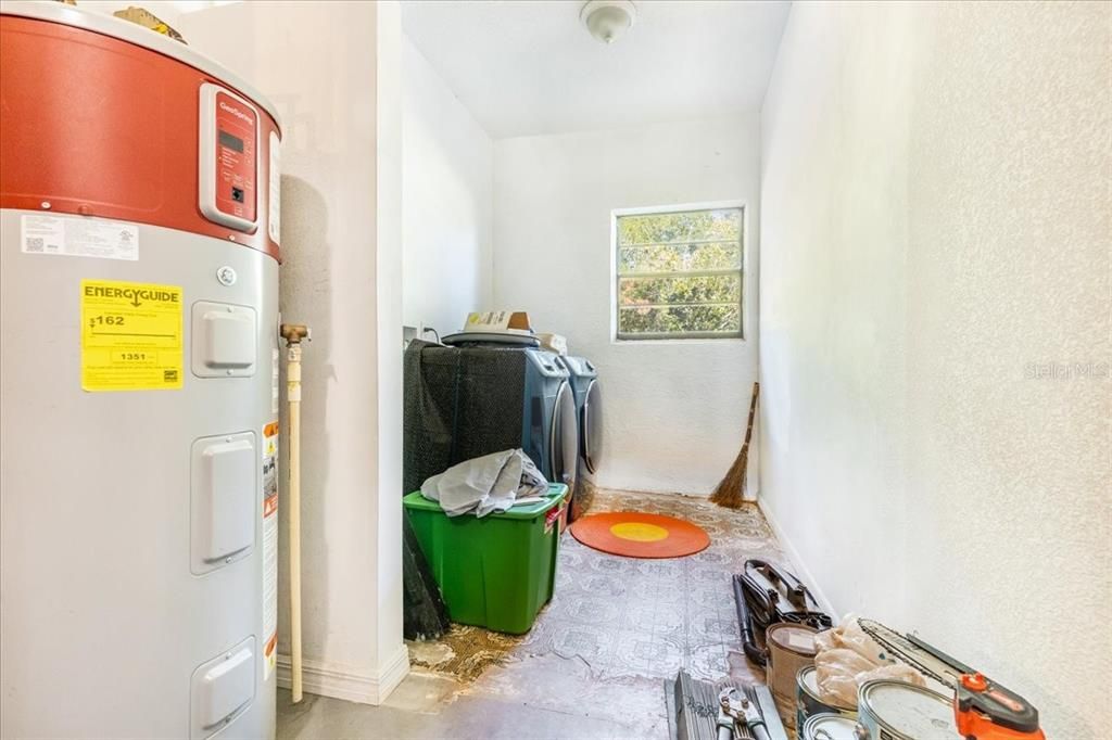 Activo con contrato: $525,000 (3 camas, 2 baños, 1856 Pies cuadrados)