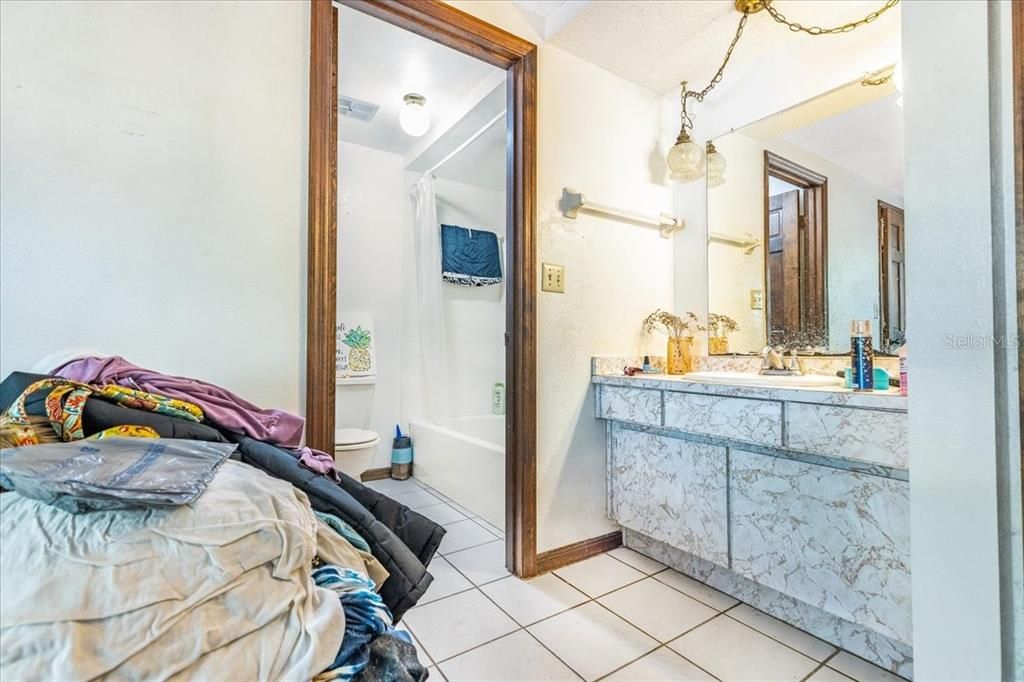 Activo con contrato: $525,000 (3 camas, 2 baños, 1856 Pies cuadrados)