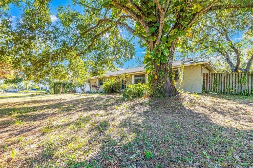 Activo con contrato: $525,000 (3 camas, 2 baños, 1856 Pies cuadrados)