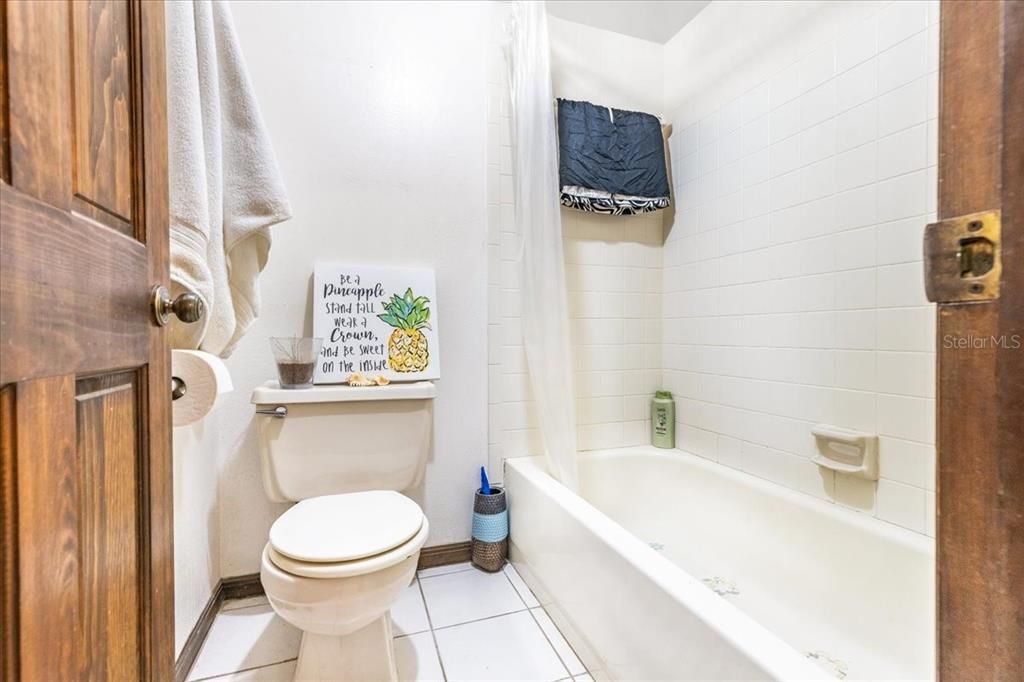 Activo con contrato: $525,000 (3 camas, 2 baños, 1856 Pies cuadrados)