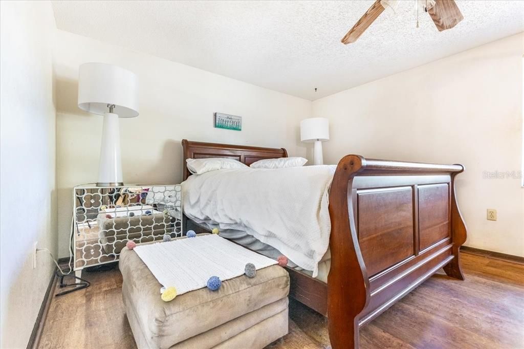 Activo con contrato: $525,000 (3 camas, 2 baños, 1856 Pies cuadrados)